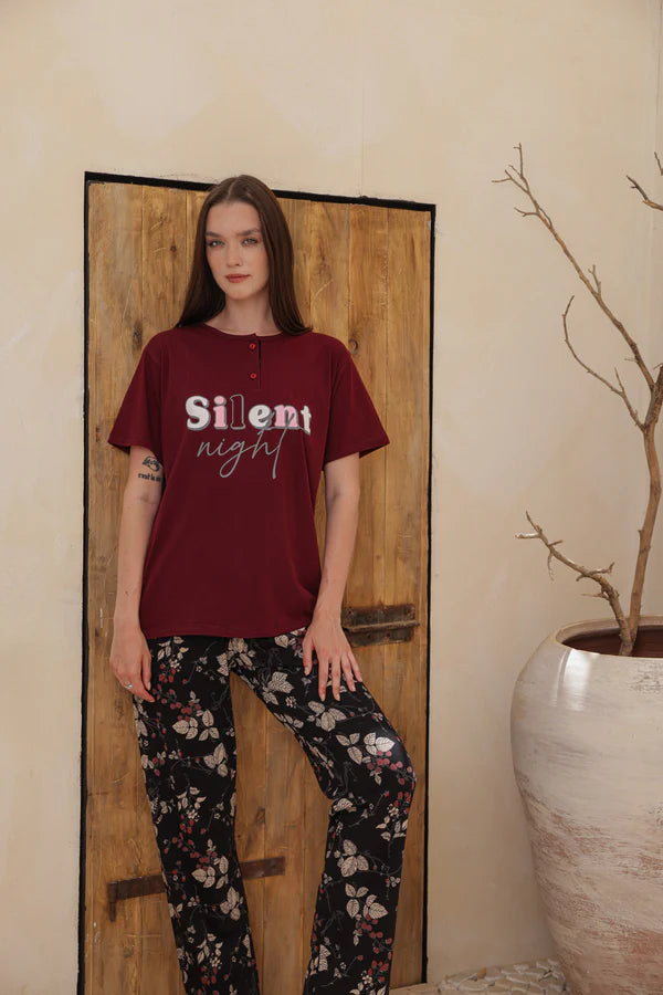 Half-sleeve pajamas with pants