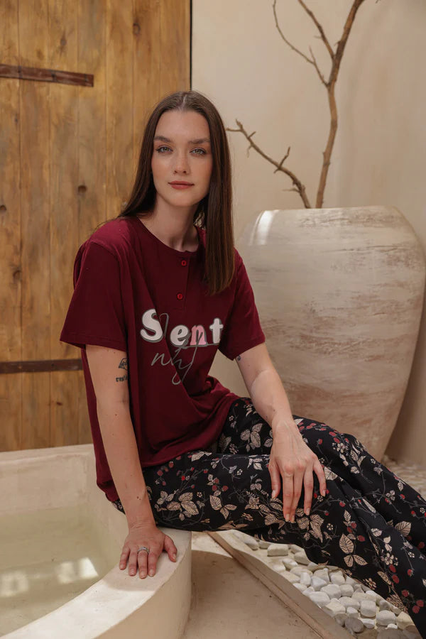 Half-sleeve pajamas with pants