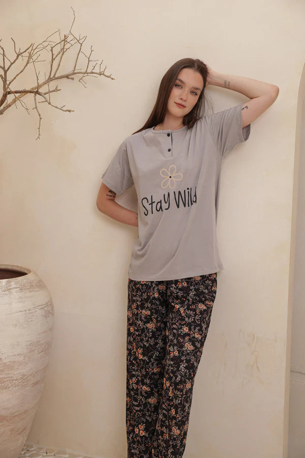 Stay Wild half-sleeve pajamas with pants