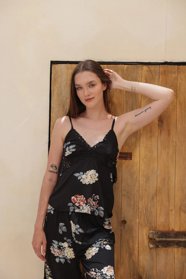 Floral printed pentacore suspender pajamas