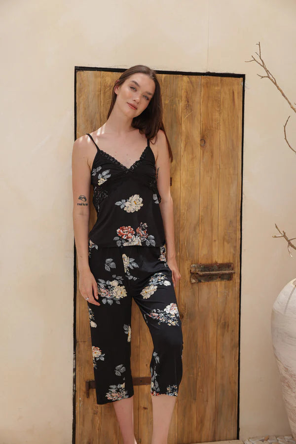 Floral printed pentacore suspender pajamas