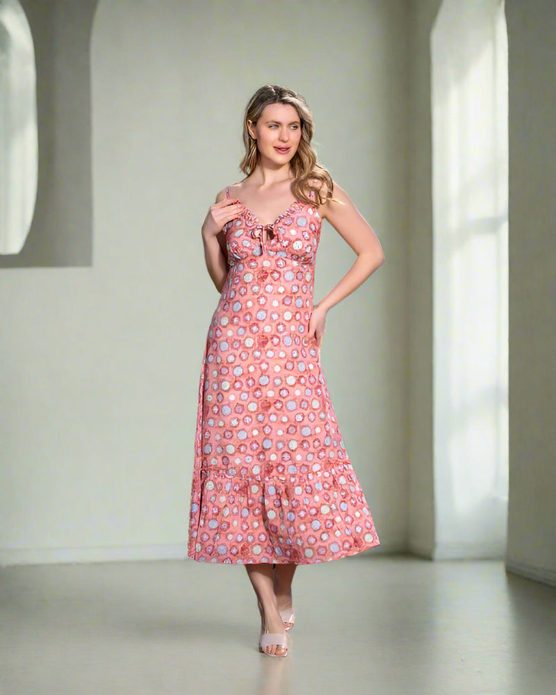 A soft and comfortable dress for a look full of elegance and charm