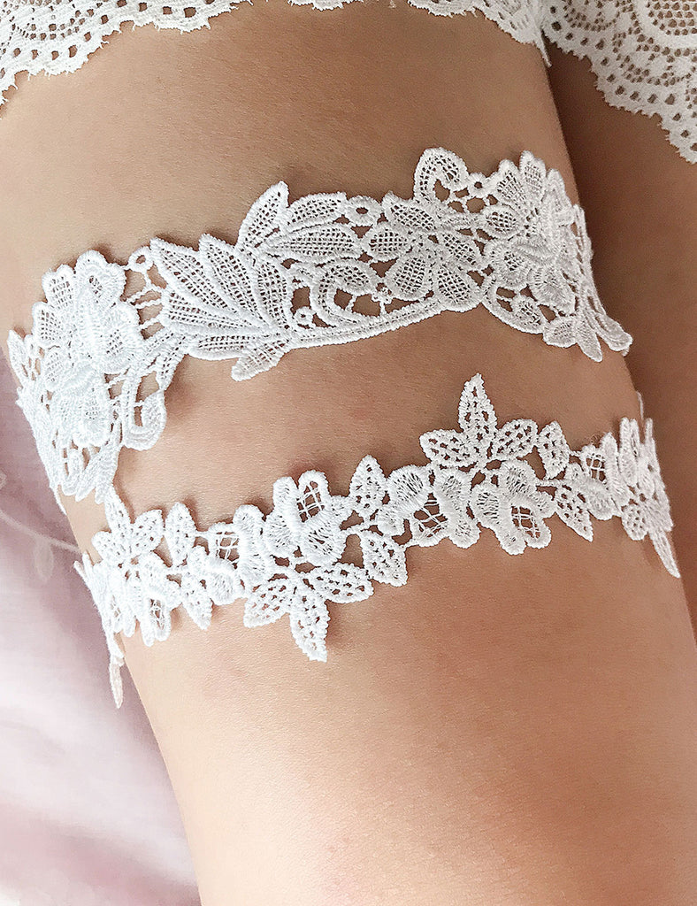 Blue Sexy Floral Lace Bow Leg Ring