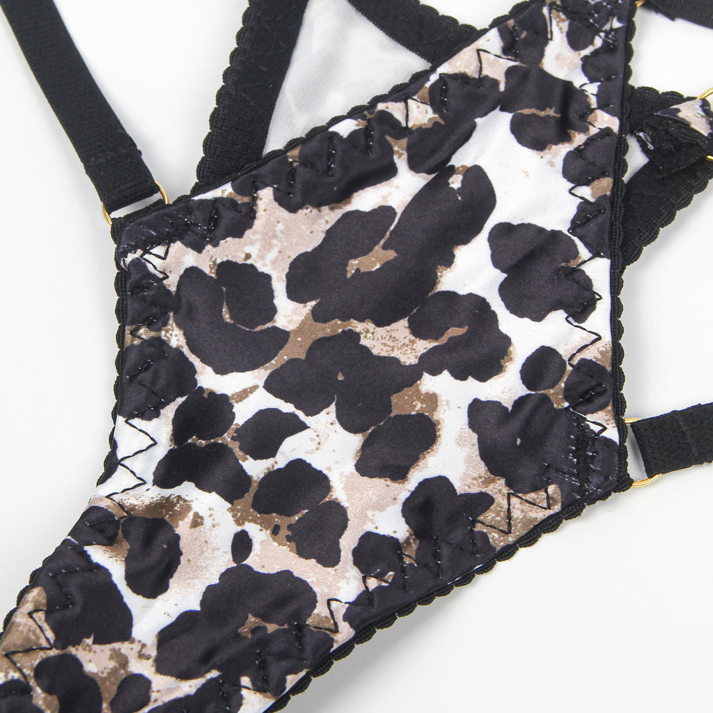 Sexy Leopard Print strappy Bra Set