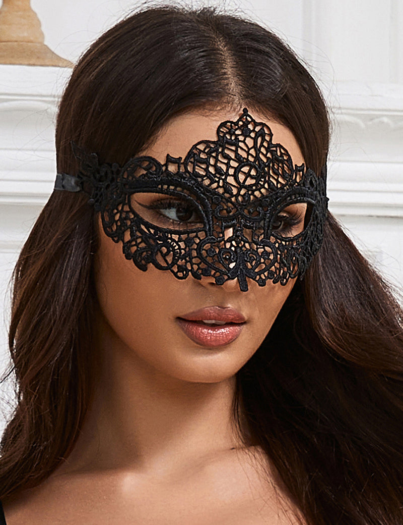 Enchanting Black Eye Mask