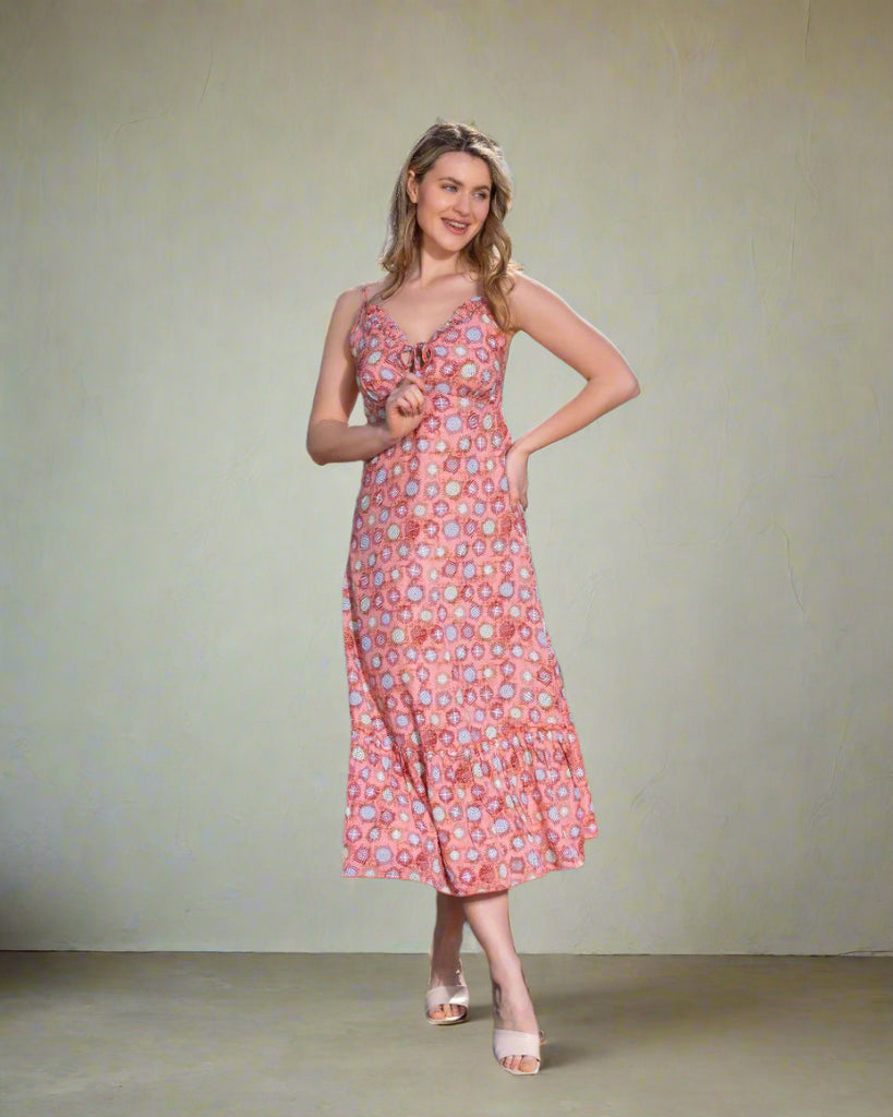 A soft and comfortable dress for a look full of elegance and charm