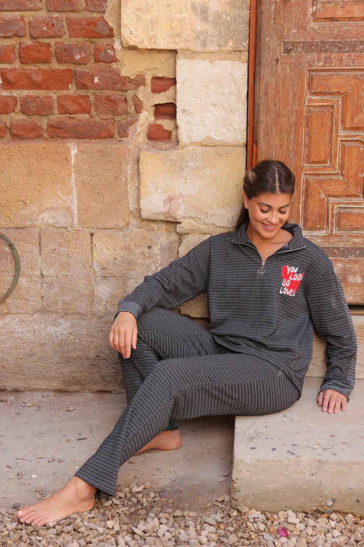 2-piece winter pajama set made of high-quality jacquard material, soft and warm