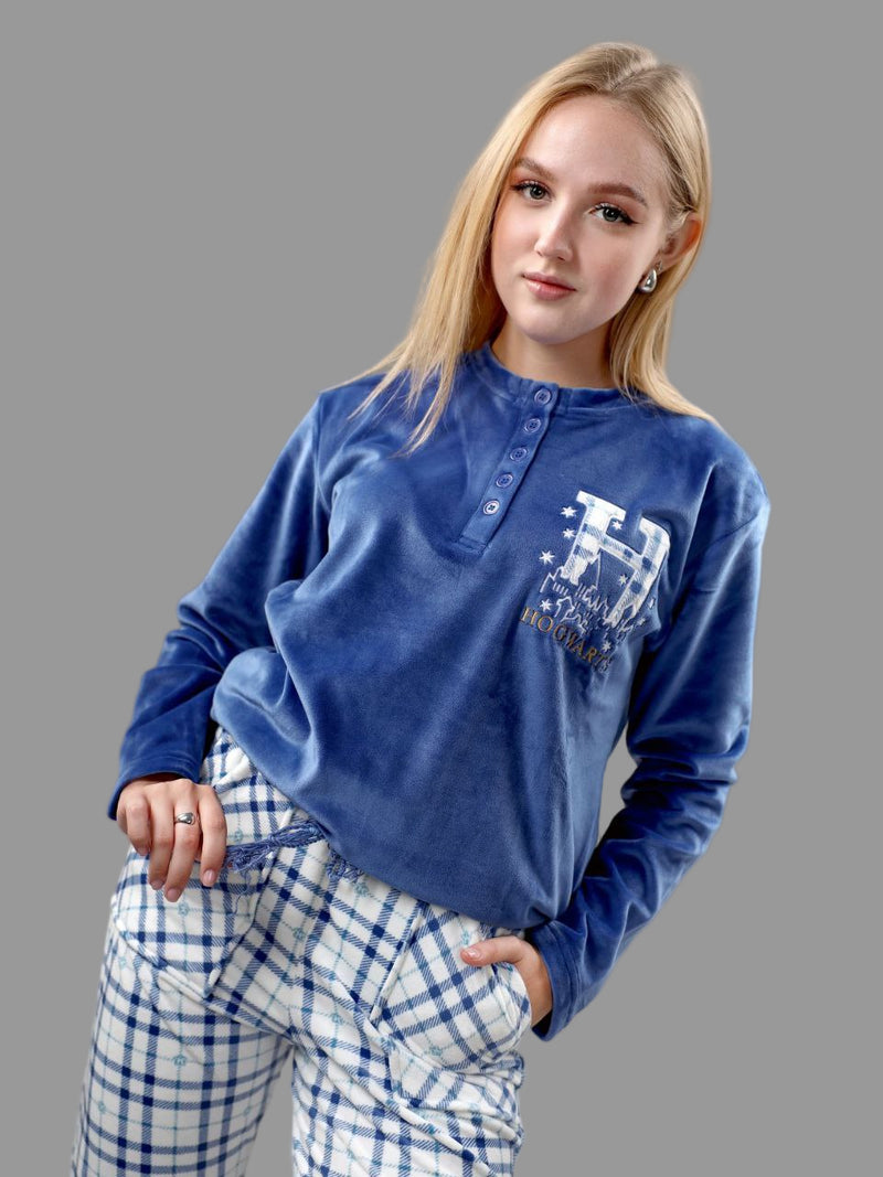 Elegant women's pajamas