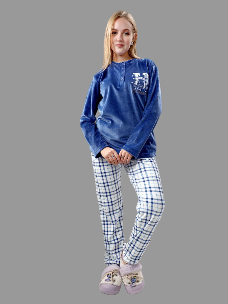 Elegant women's pajamas