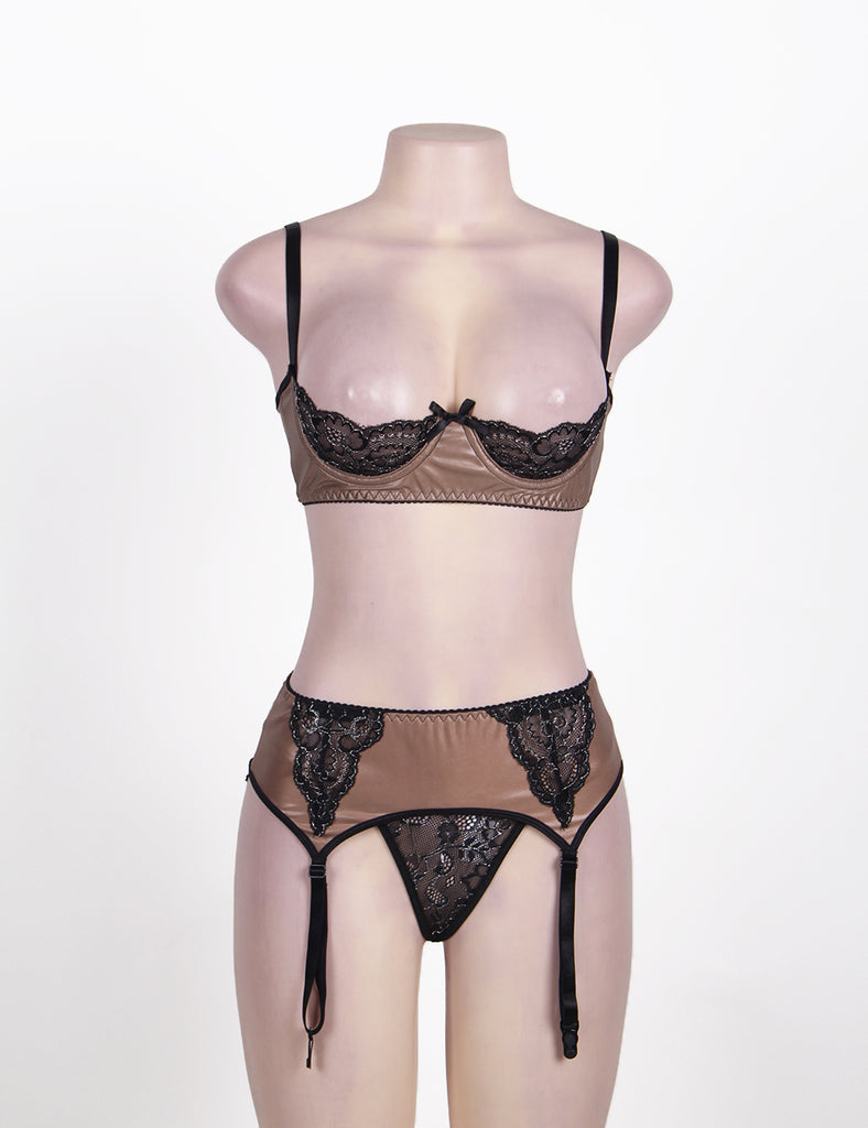 Plus Size Fibi Set With Open Bra With Underwire