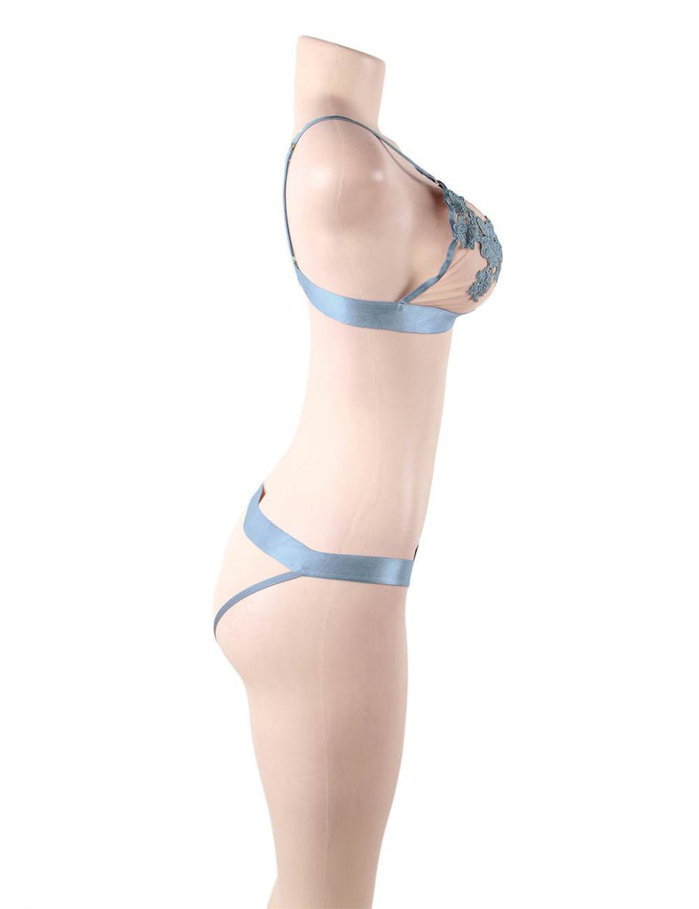 Plus Size Elegant Embroidery Fashion Bra Set