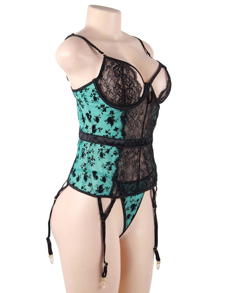 Plus Size With Farawlaya Exquisite Lace Garter Lingerie With Underwire