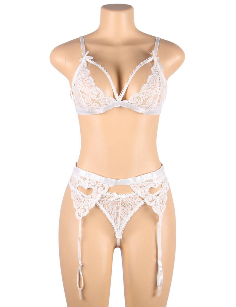 Sexy three-piece sexy lingerie with deep V and peach heart garter