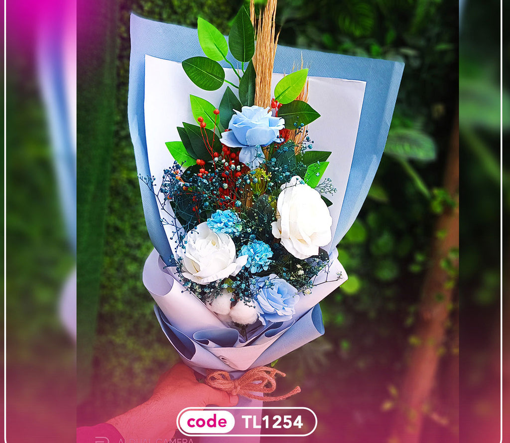 Flower bouquet of 10 roses