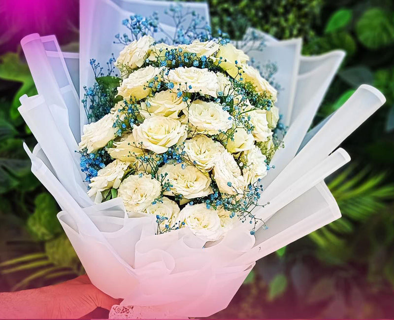 Flower bouquet of 30 roses