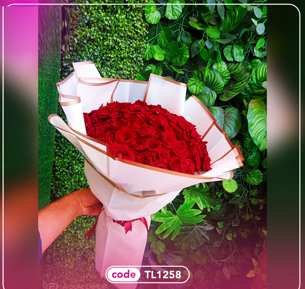 Flower bouquet of 60 roses