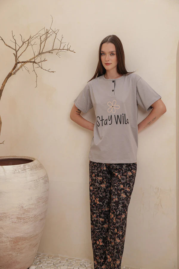 Stay Wild half-sleeve pajamas with pants