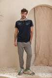 Training pants with a half-sleeve collar