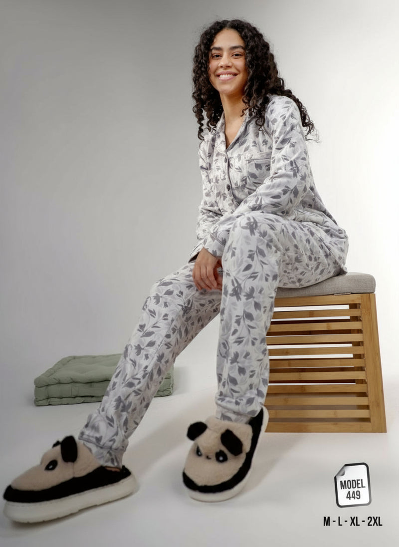 Elegant women's patterned pajamas