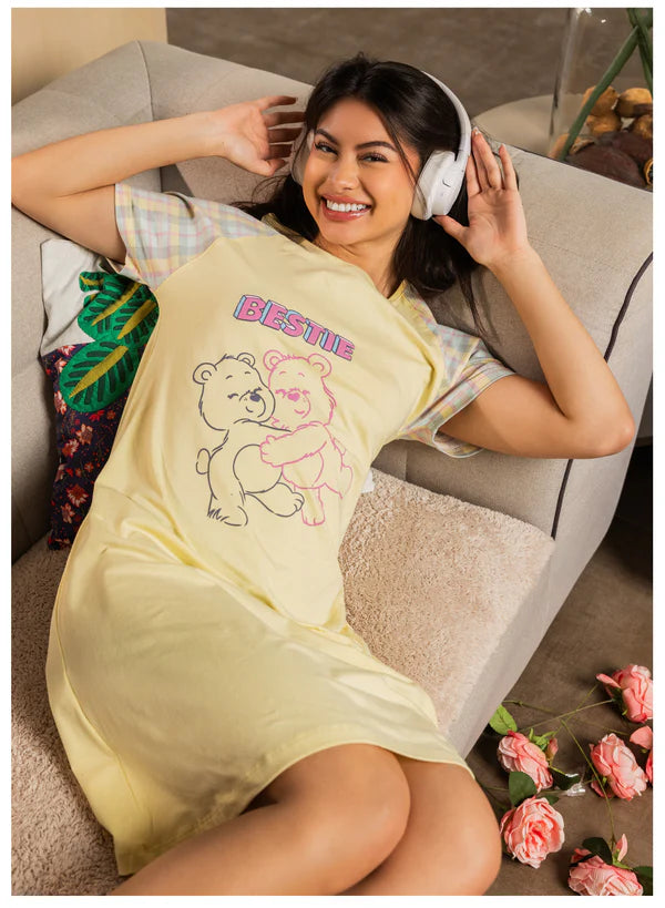 Plain short-sleeved nightshirt with teddy bear print