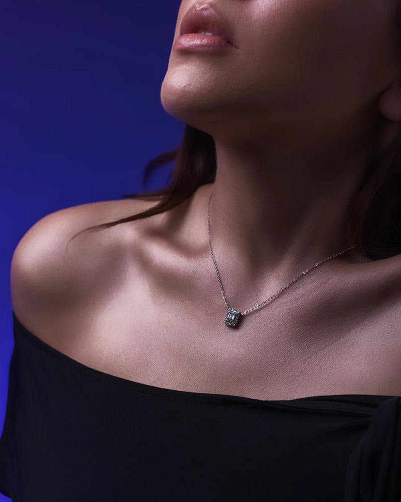 unique Spark Silver Necklace