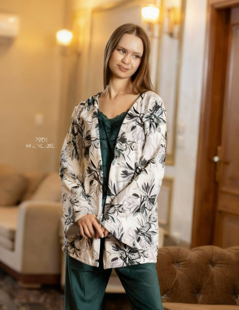 Elegant women's pajamas