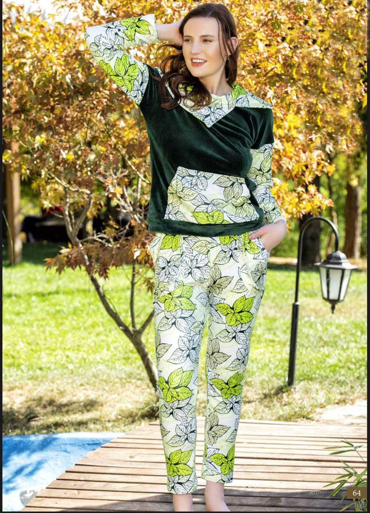 Women's winter pajamas, green color
