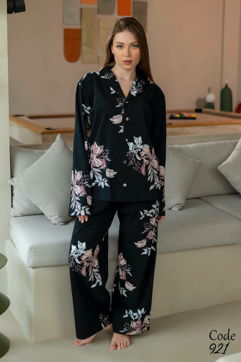 Elegant women's pajamas