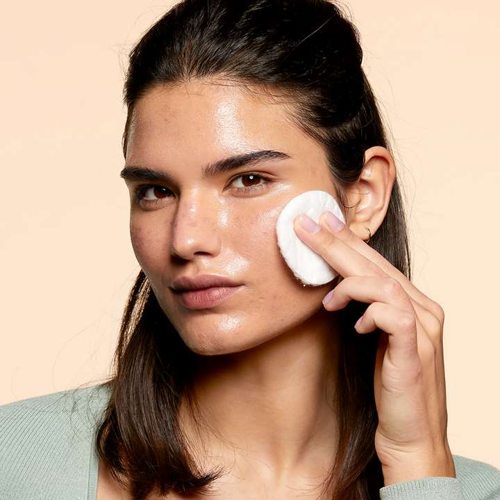 Pure Skin balancing and purifying solution