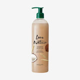 Shampoo for dry hair with organic wheat and coconut extracts