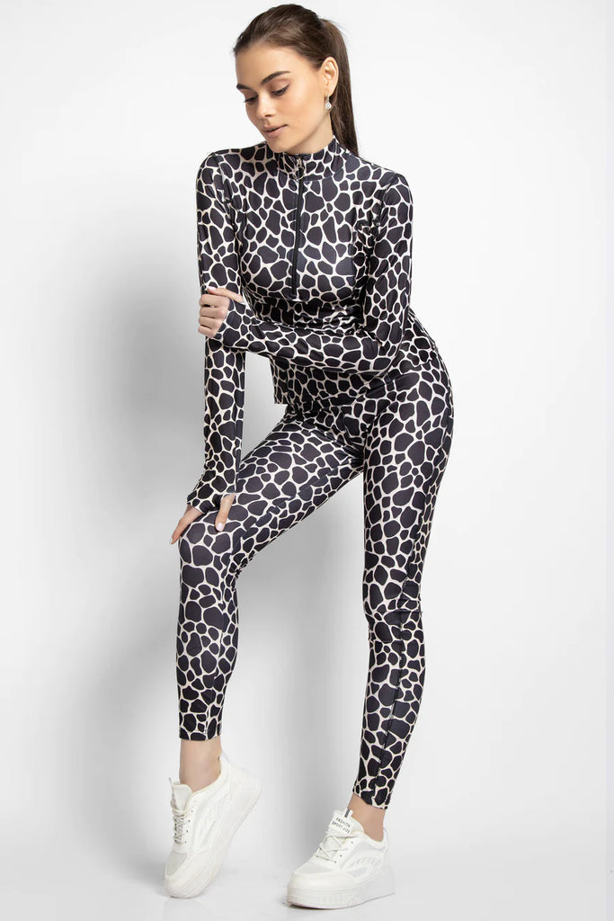 PATTERNED T-SHIRT AND LEGGINGS TRACKSUIT SET